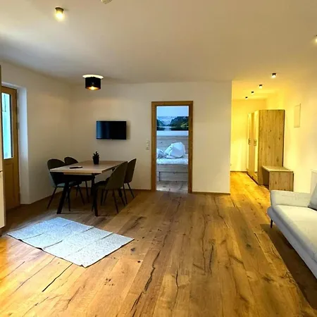 Appartamento Stylish In Neustift Near Lift Neustift im Stubaital